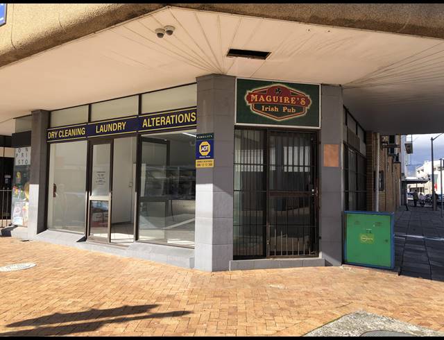 1,710M² BUSINESS CENTRE FOR SALE IN STRAND CENTRAL